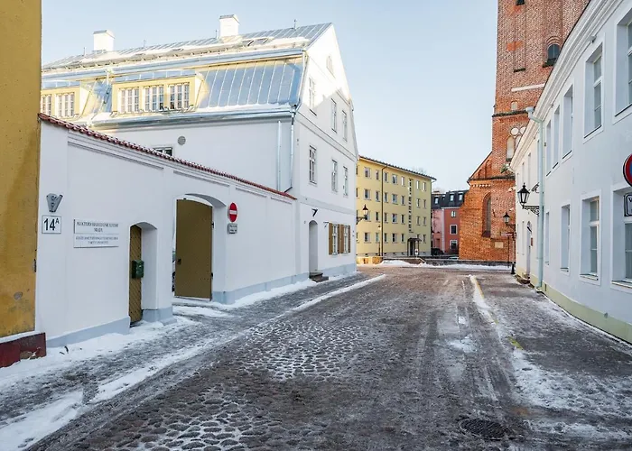 Lutsu Residents - Unique Apartment In Old Town, Keyless