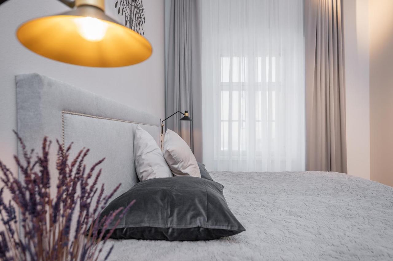 Lutsu Residents - Unique In Old Town, Keyless Apartment Tartu